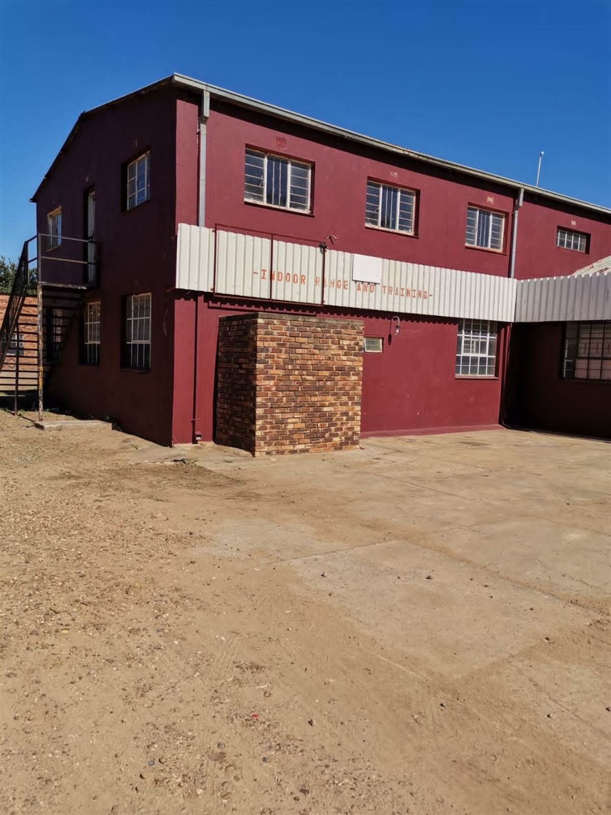 4000  m² Commercial space in Mafikeng photo number 1