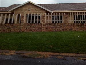 3 Bed House in Lennoxton