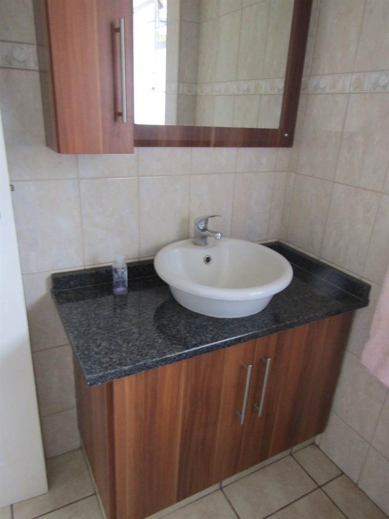 2 Bed House in Mookgophong (Naboomspruit) photo number 18
