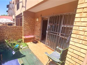 2 Bed Townhouse in Westdene