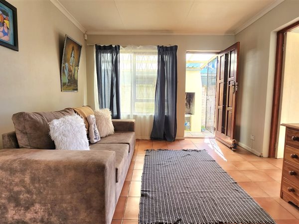 2 Bedroom House 2 Bedroom House