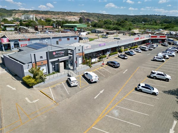 2 800  m² Commercial space