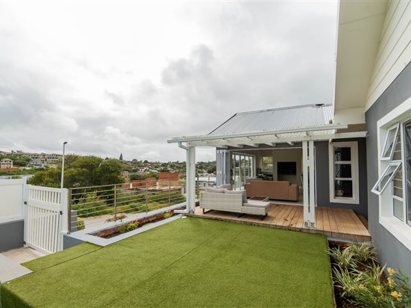 4 Bedroom House 4 Bedroom House
