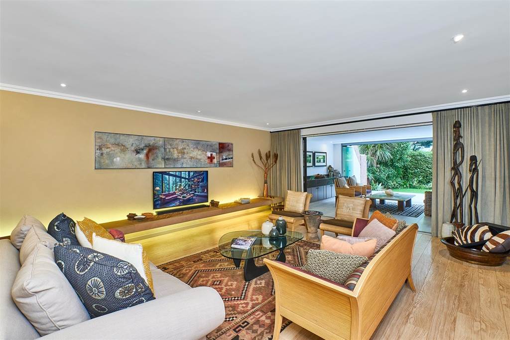 2 Bed Apartment in Dunkeld photo number 5