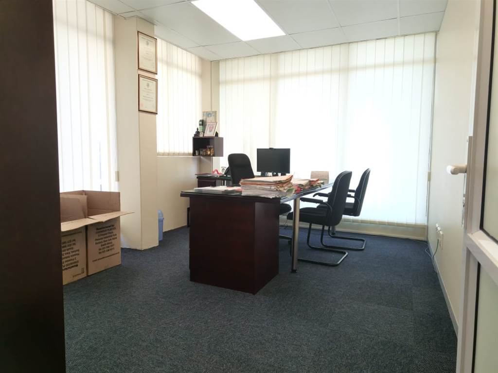 100  m² Commercial space in Umhlanga Ridge photo number 4