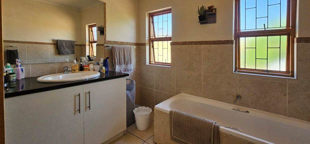 4 Bed House in Craighall photo number 7