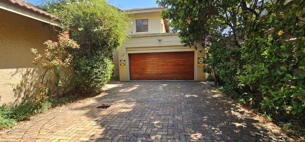 4 Bed House in Craighall photo number 1