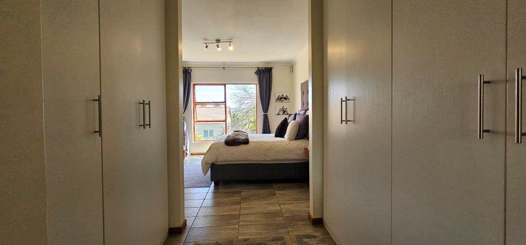 4 Bed House in Craighall photo number 18