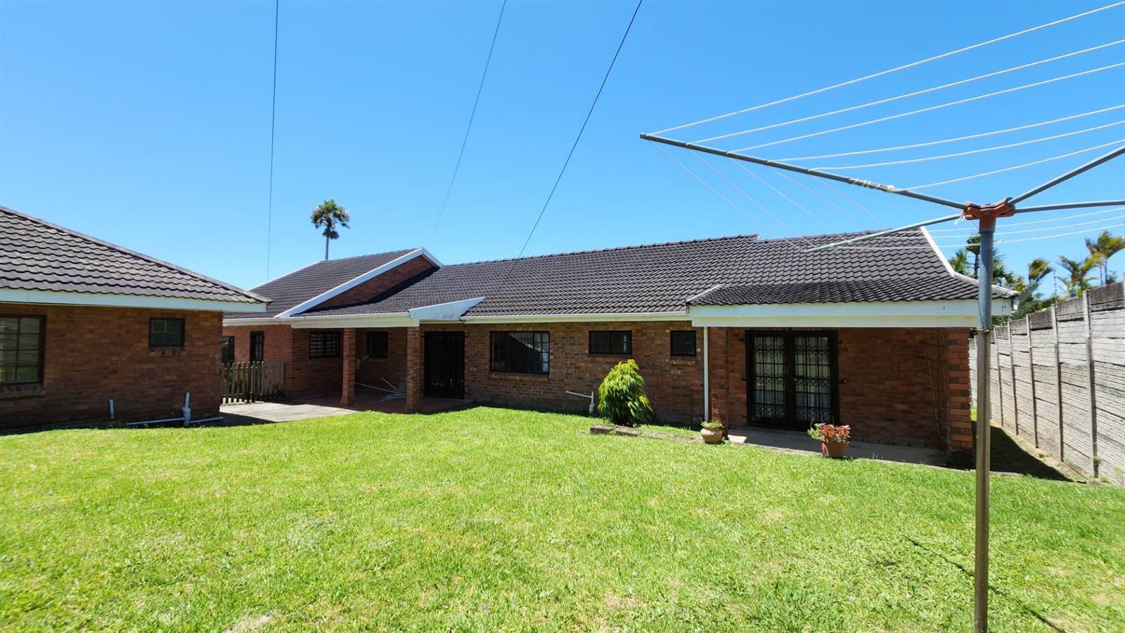 3 Bed House in Beacon Bay photo number 17