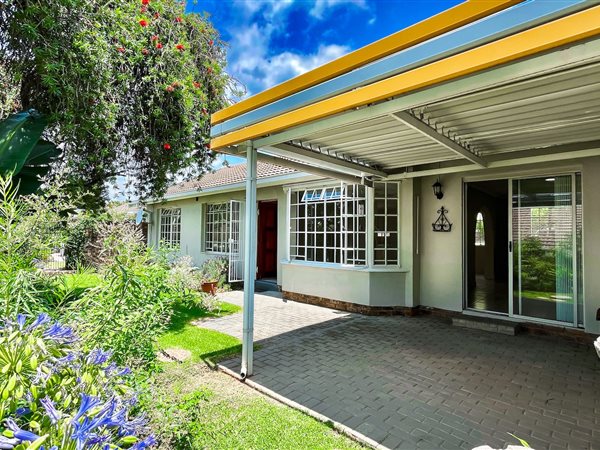2 Bed House in Bryanston West