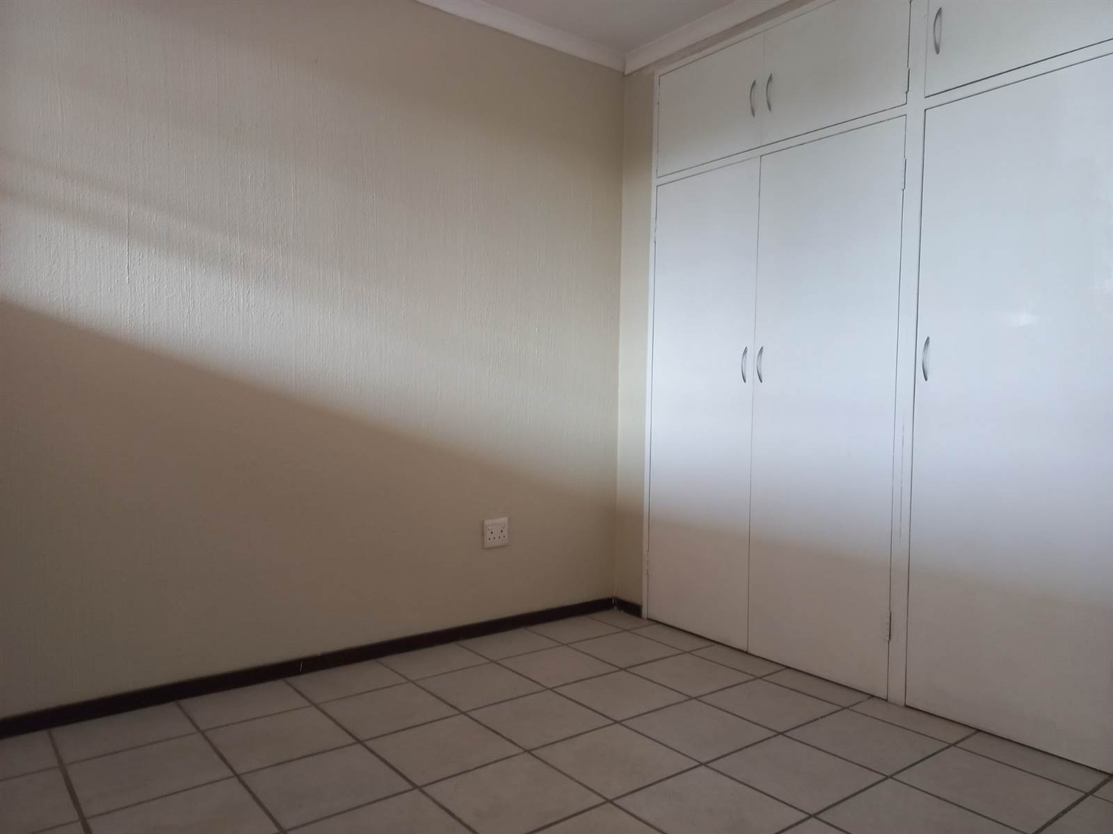 2 Bed Flat in Alberton photo number 14