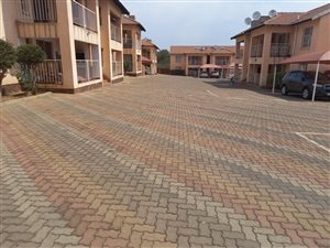 2 Bed Apartment in Rensburg