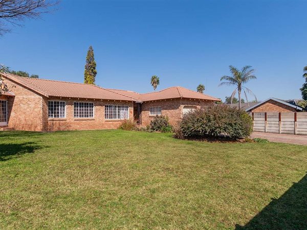 3 Bedroom House 3 Bedroom House