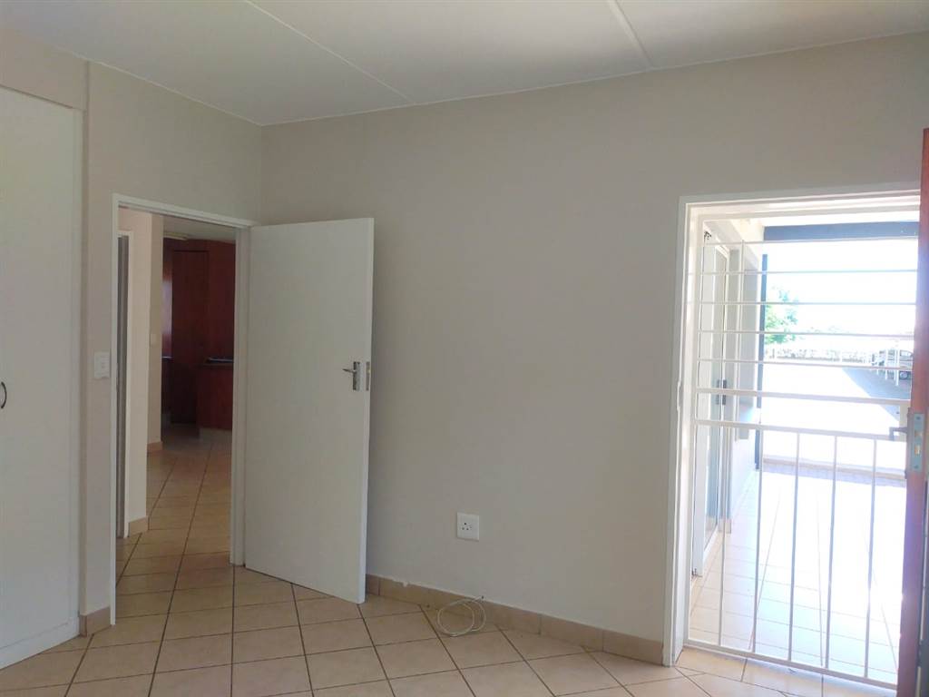 1 Bed Apartment in Annlin photo number 5