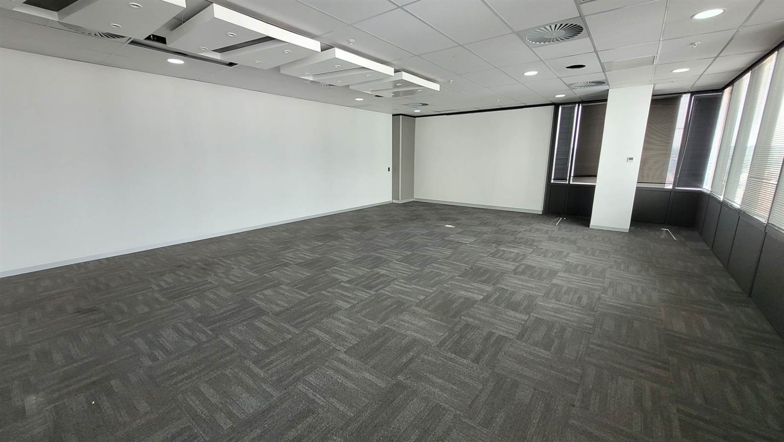 1596  m² Office Space in Menlyn photo number 14