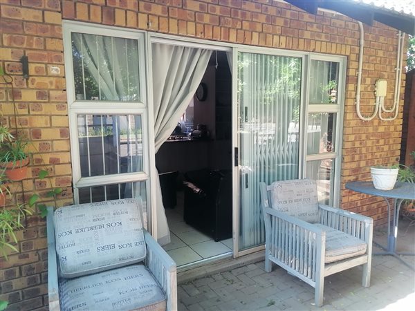 2 Bedroom Townhouse 2 Bedroom Townhouse