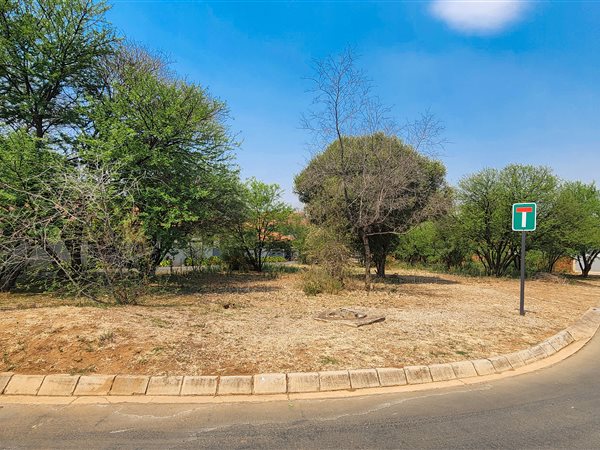 893 m² Land 893 m² Land
