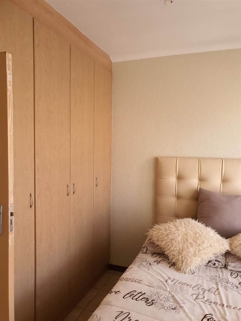 1 Bed Apartment in Kanoniers Park photo number 21