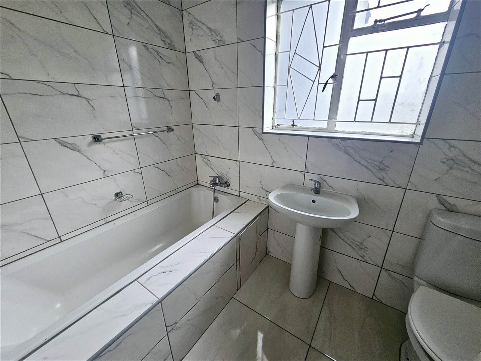 4 Bed House in Louis Trichardt photo number 10