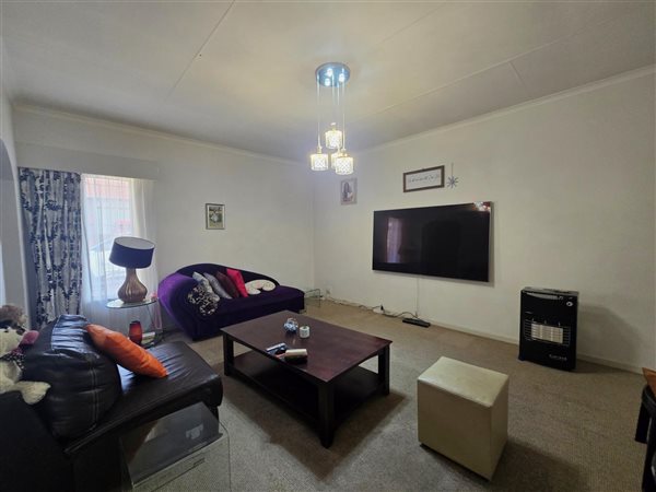 3 Bedroom Townhouse 3 Bedroom Townhouse