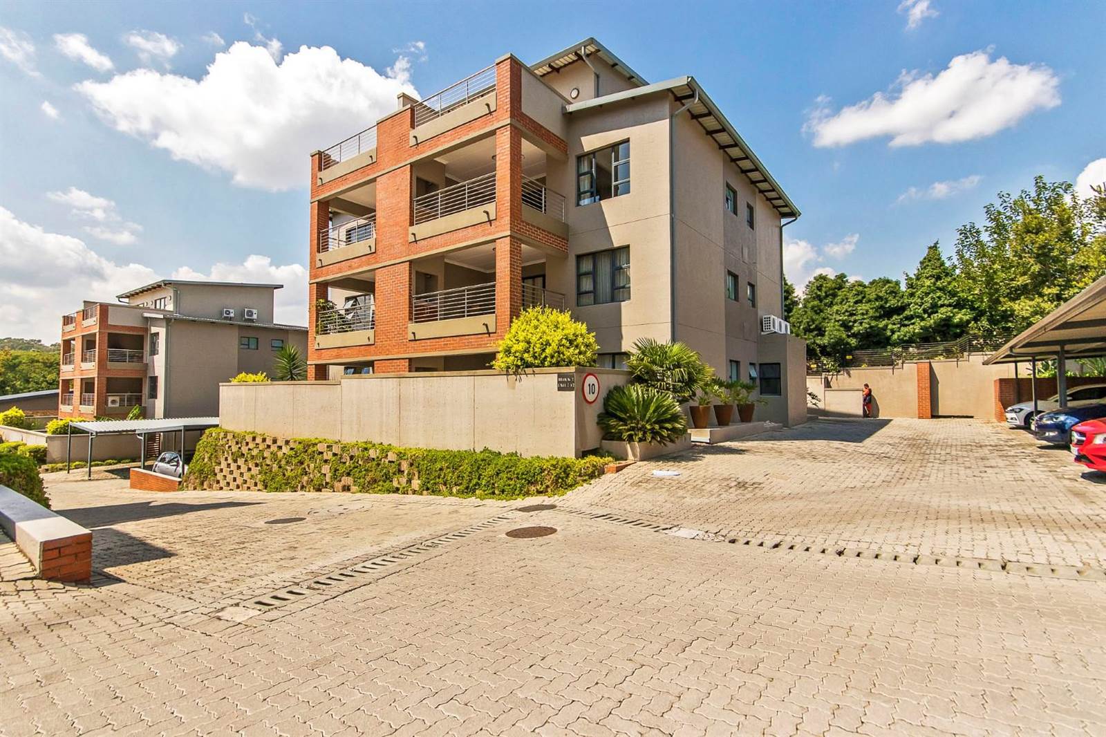 2 Bed Apartment in Rivonia photo number 24