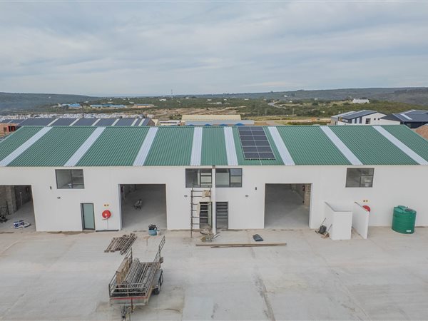180 m² Industrial space 180 m² Industrial space