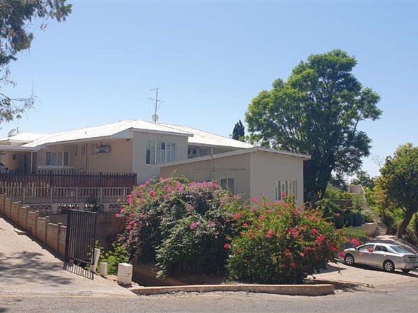 3 Bedroom House 3 Bedroom House