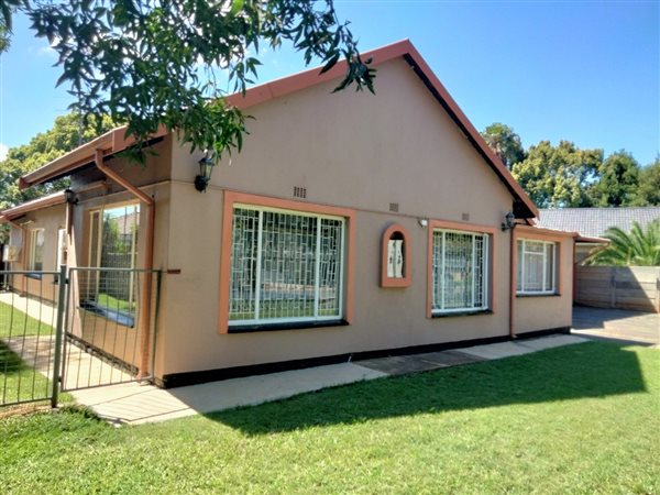 3 Bedroom House 3 Bedroom House