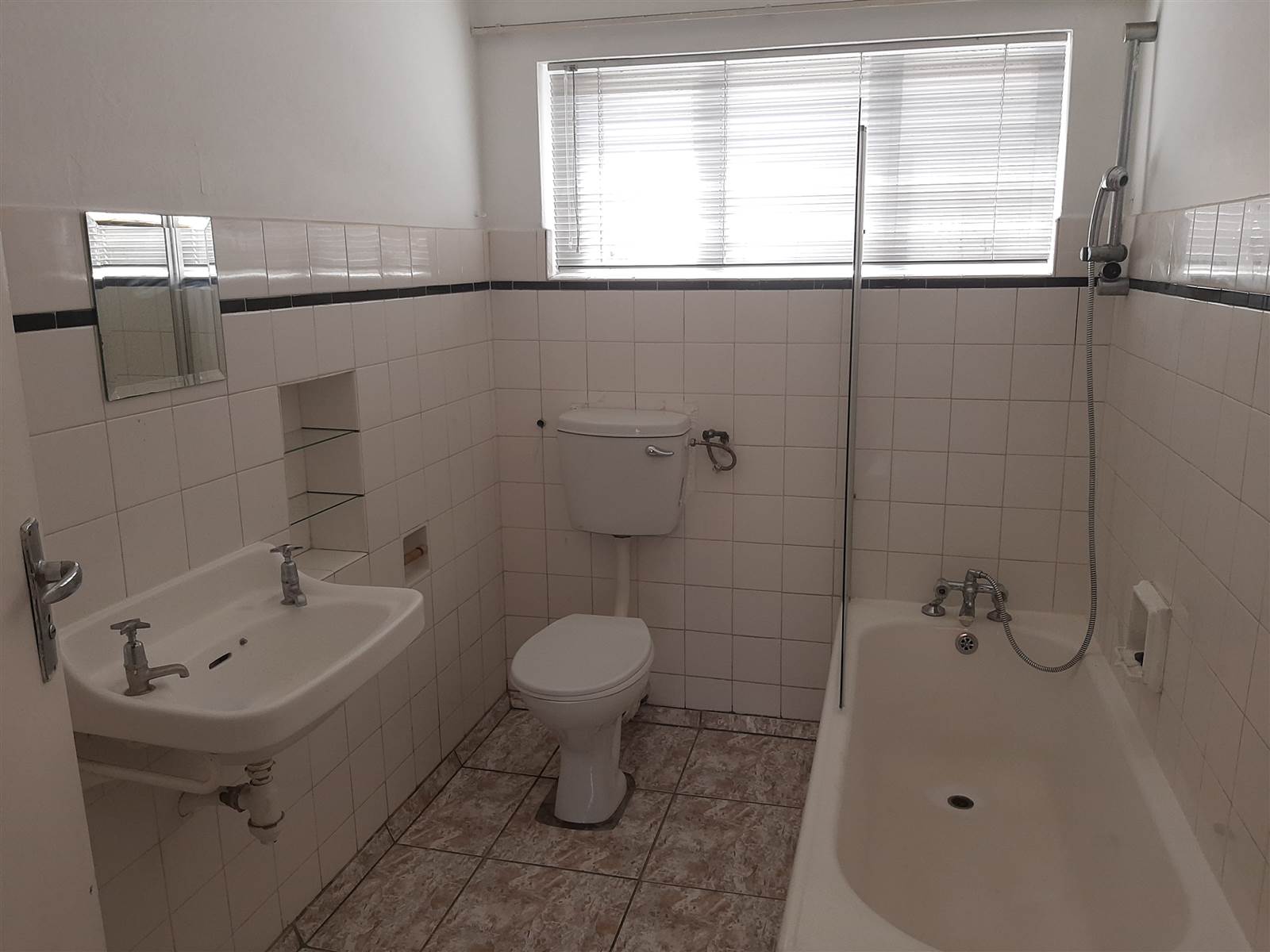 2 Bed Flat in Humewood photo number 9