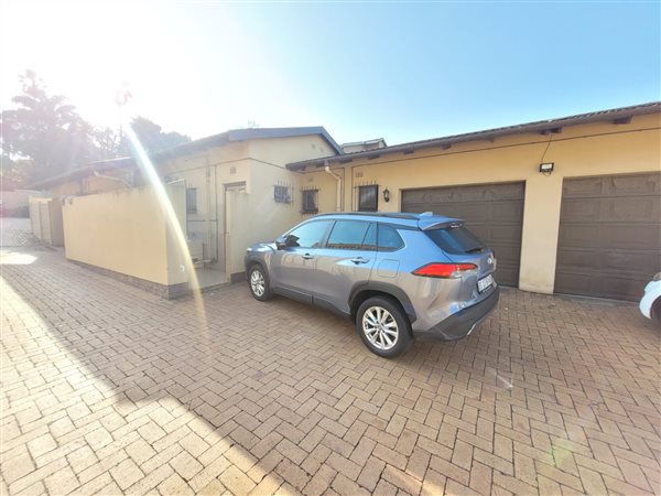 3 Bedroom Simplex 3 Bedroom Simplex