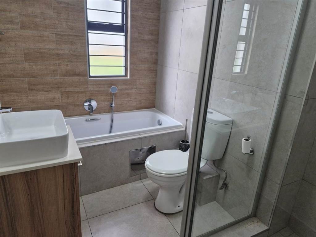3 Bed Apartment in Modderfontein photo number 12