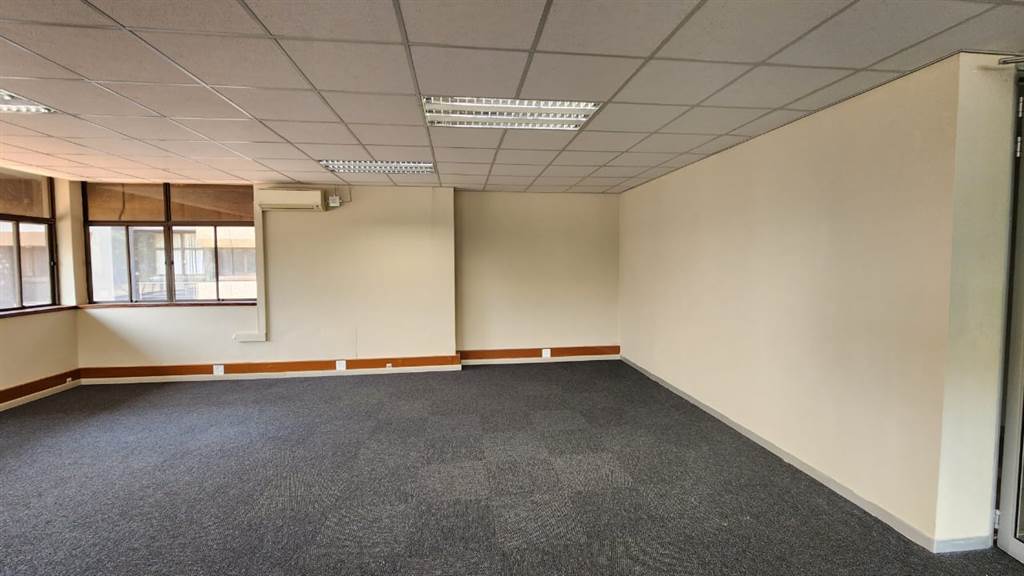 143  m² Commercial space in Centurion CBD photo number 5