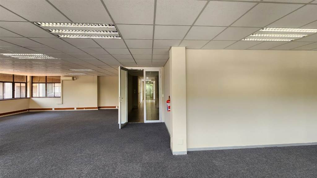 143  m² Commercial space in Centurion CBD photo number 29