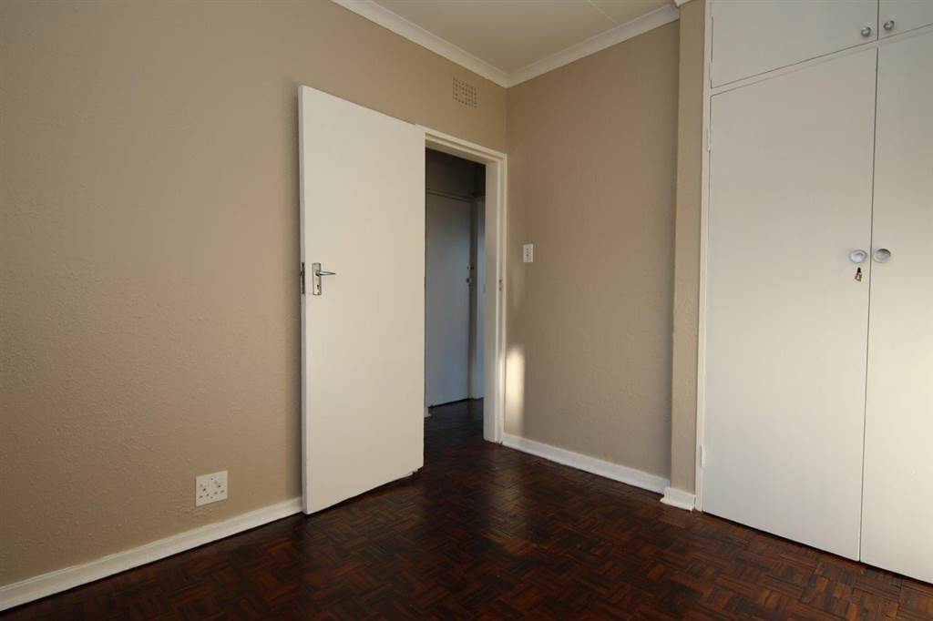 2 Bed Apartment in Lindhaven photo number 11