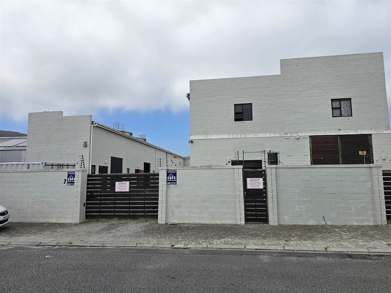 42.5  m² Commercial space in Westcliff photo number 1