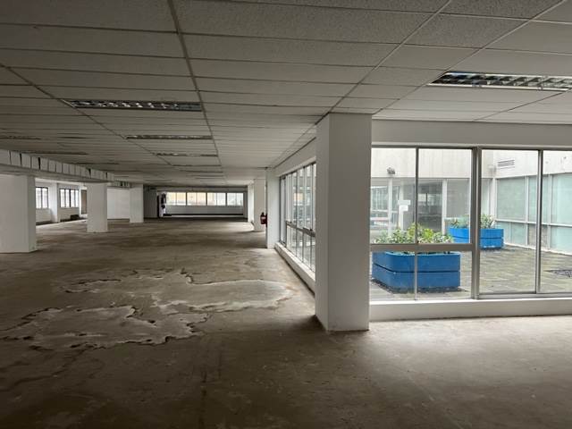 2731  m² Commercial space in Cape Town City Centre photo number 12