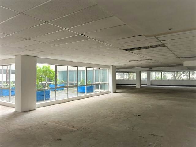 2731  m² Commercial space in Cape Town City Centre photo number 4