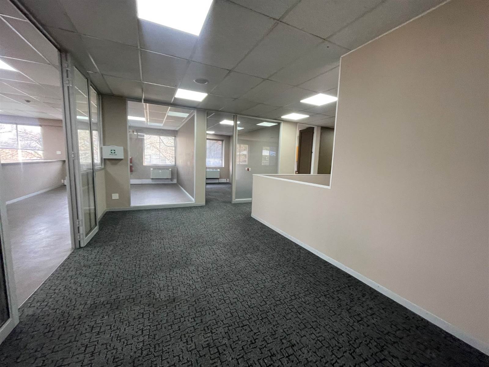 514  m² Commercial space in Woodmead photo number 1