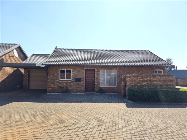 2 Bedroom Townhouse 2 Bedroom Townhouse