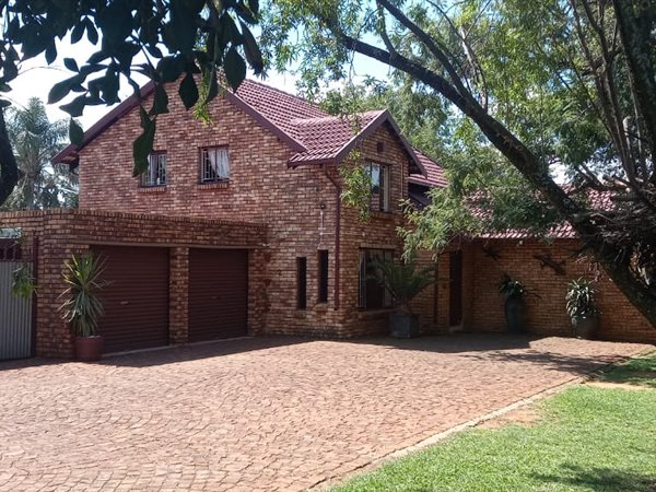 4 Bed House in The Orchards