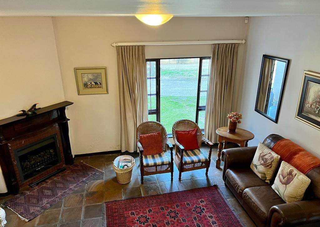 4 Bed House in Clarens photo number 10
