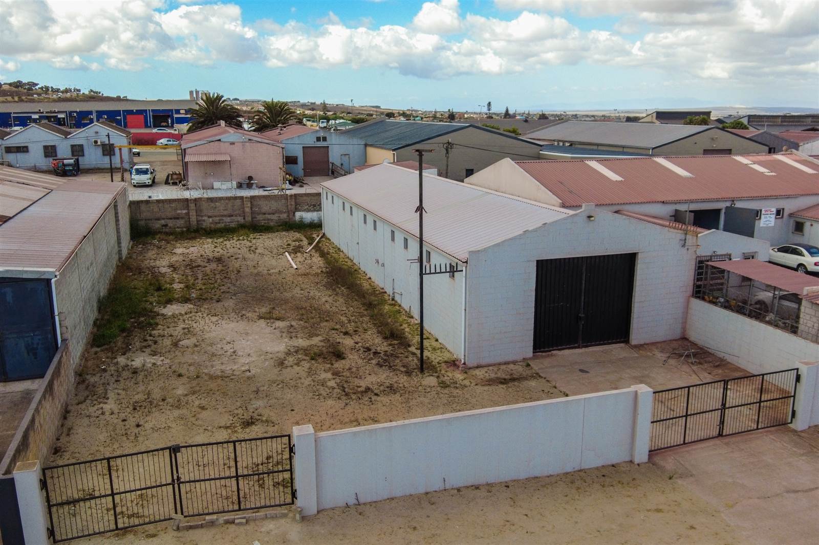 225  m² Commercial space in Vredenburg photo number 1