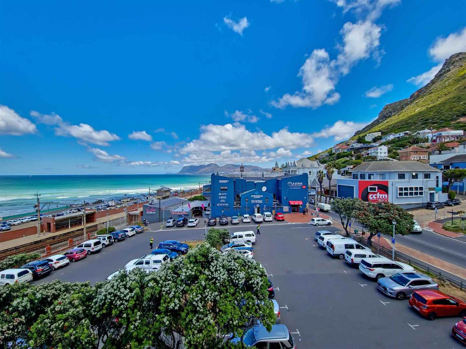 1300  m² Commercial space in Muizenberg photo number 3