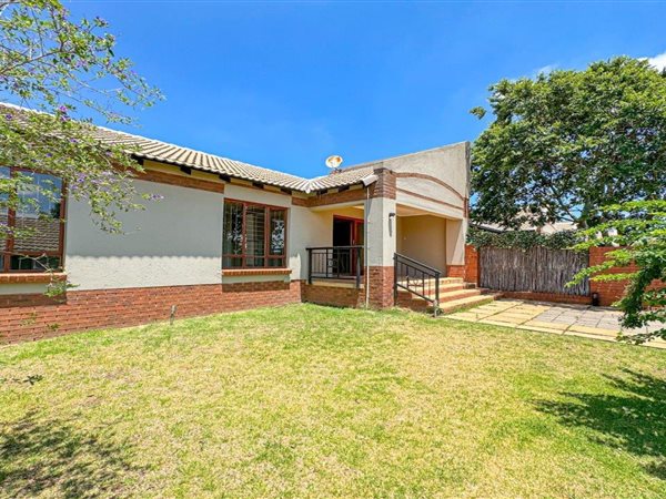 2 Bed Simplex in Rietvlei Heights Country Estate