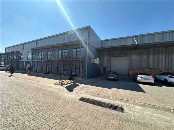 1 584  m² Industrial space