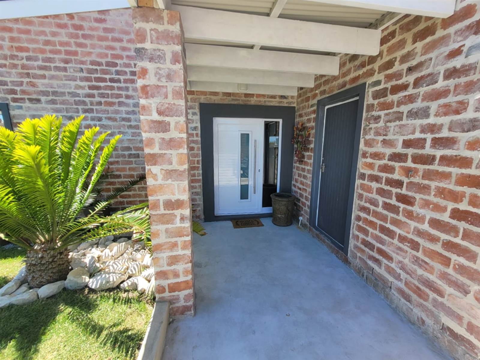 5 Bed House in Struisbaai photo number 5