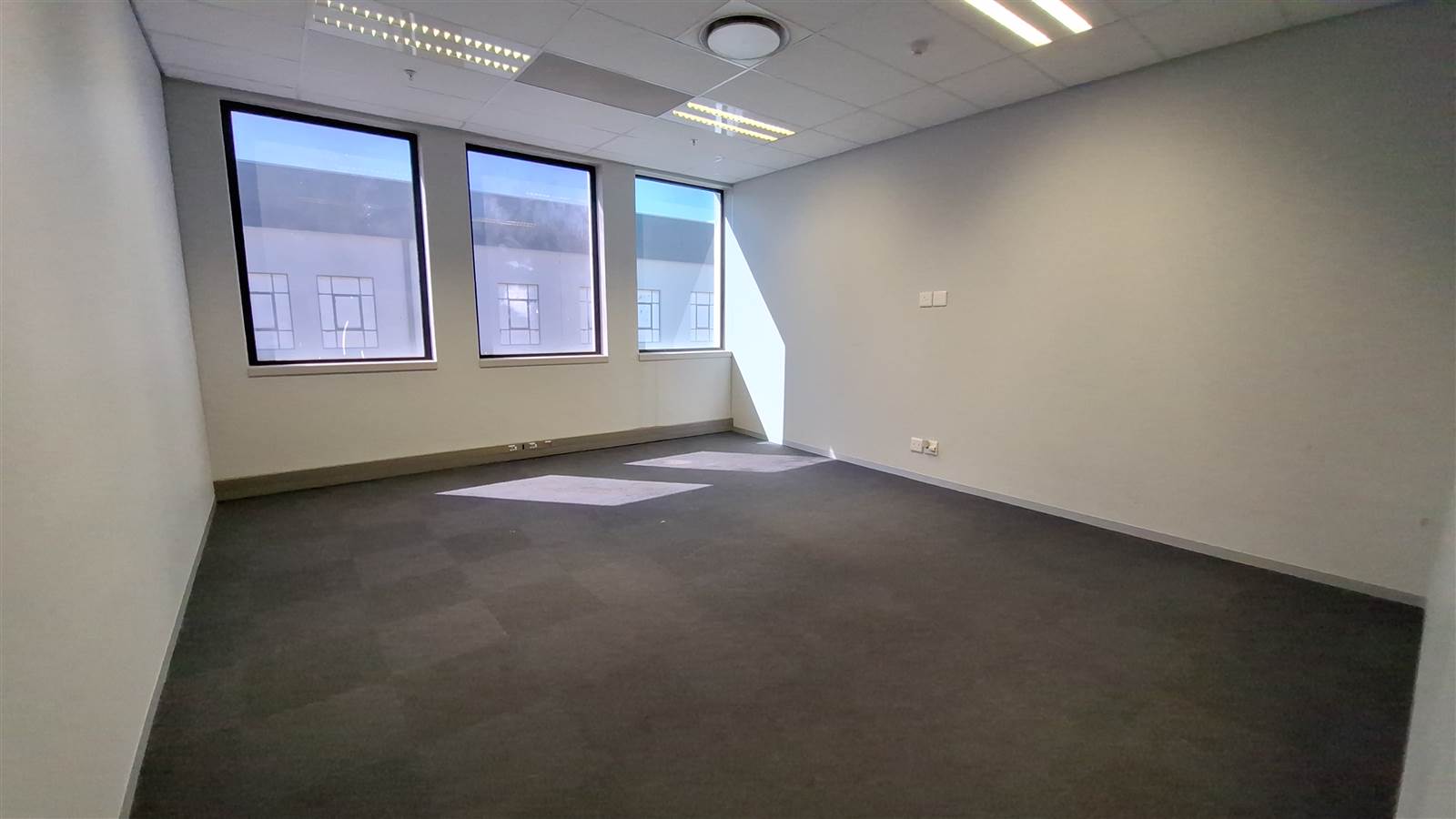 2543  m² Industrial space in Eastgate photo number 18