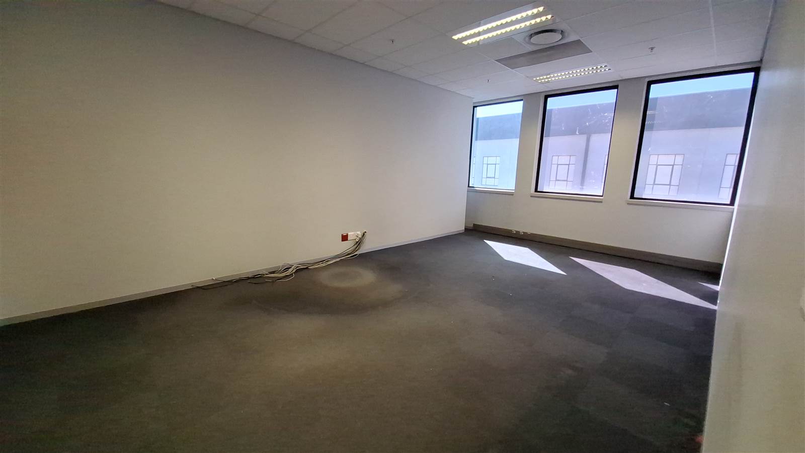2543  m² Industrial space in Eastgate photo number 17