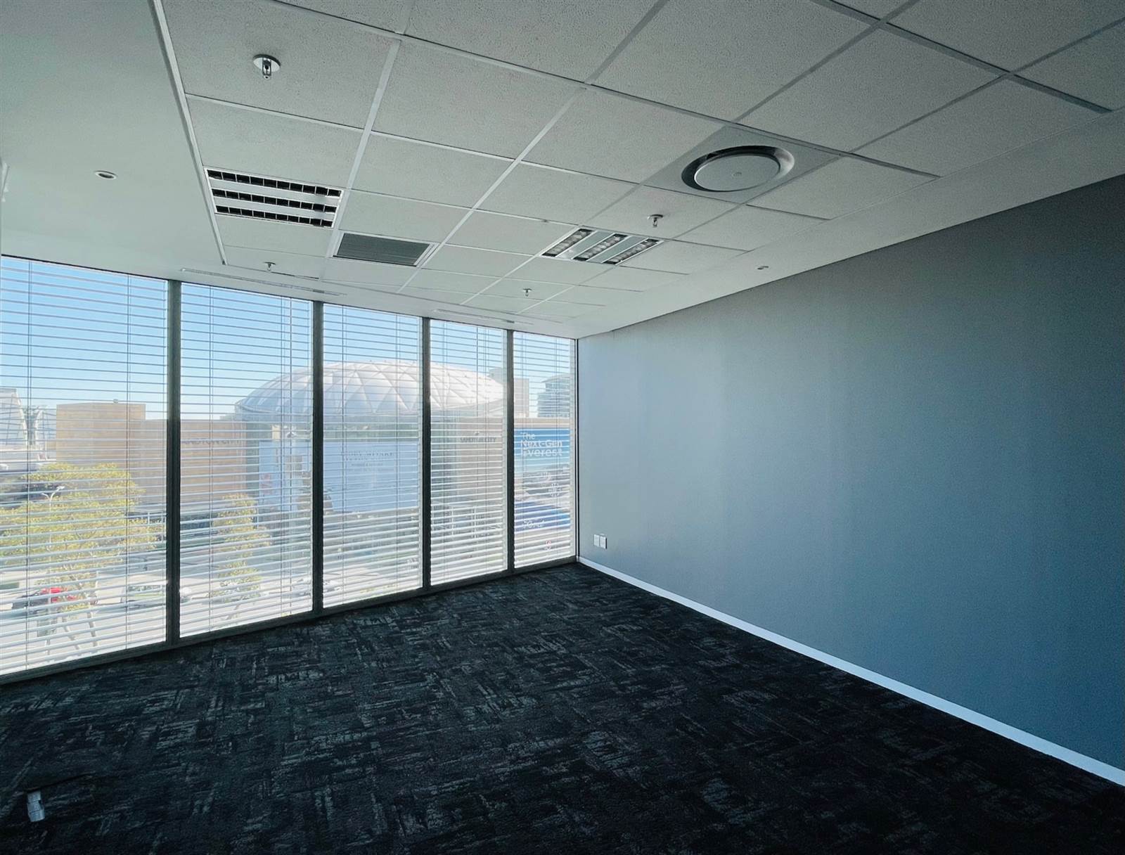 890  m² Commercial space in Sandown photo number 14