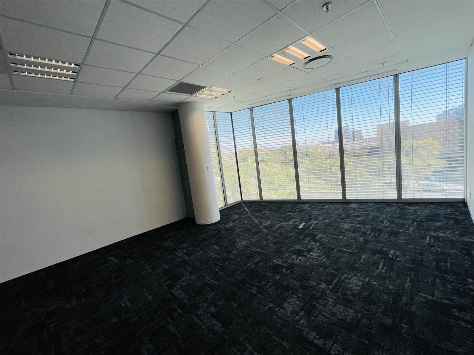 890  m² Commercial space in Sandown photo number 11